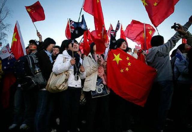 地铁跑酷光线版本游戏画面